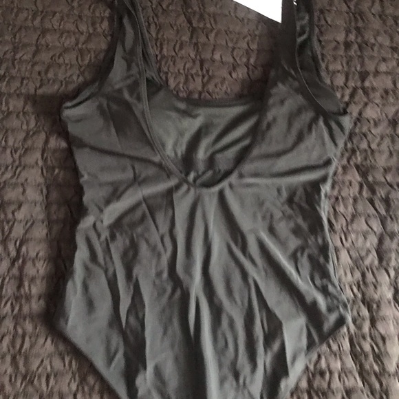 One piece swimsuit - Picture 3 of 5